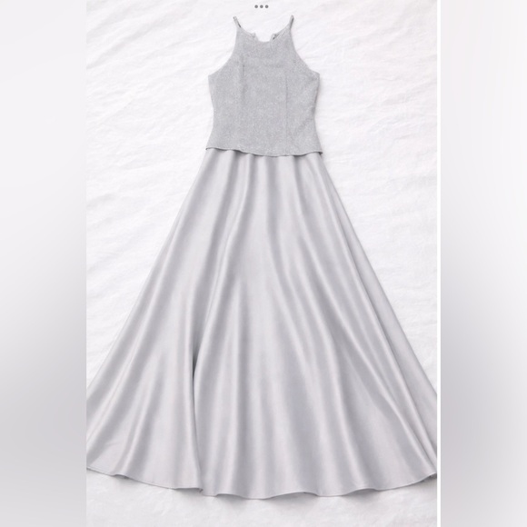 Michelangelo Silver Formal Dress A-Line Glitter Bodice Satin Gala Gown Sz 8 - Picture 2 of 9